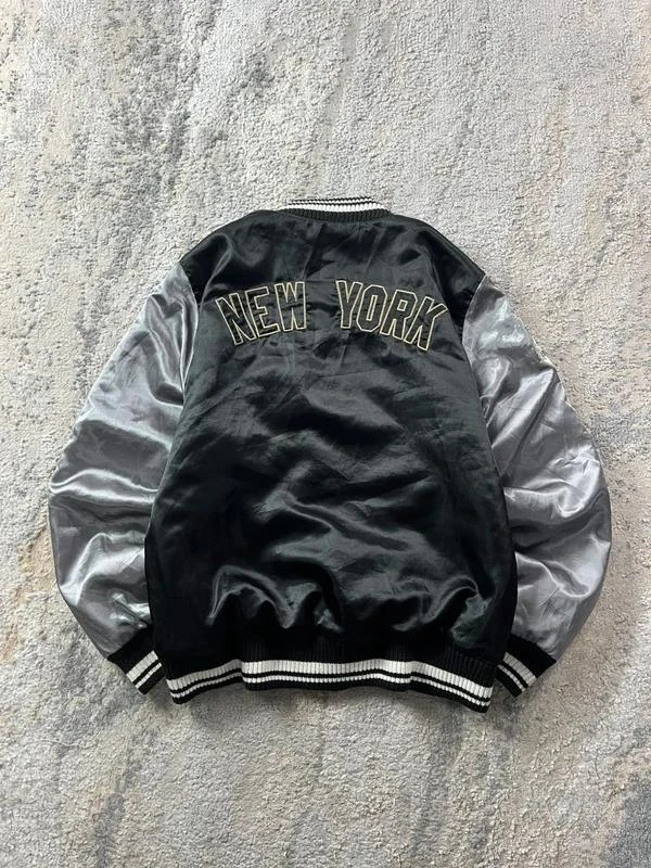 Jaqueta Bomber Majestic New York Yankees vintage dos anos 90 Cinza Preto Tamanho M – photo 10